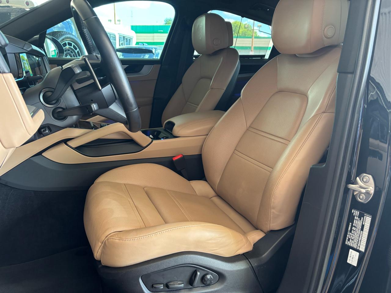 Porsche Cayenne Coupe AWD 2024