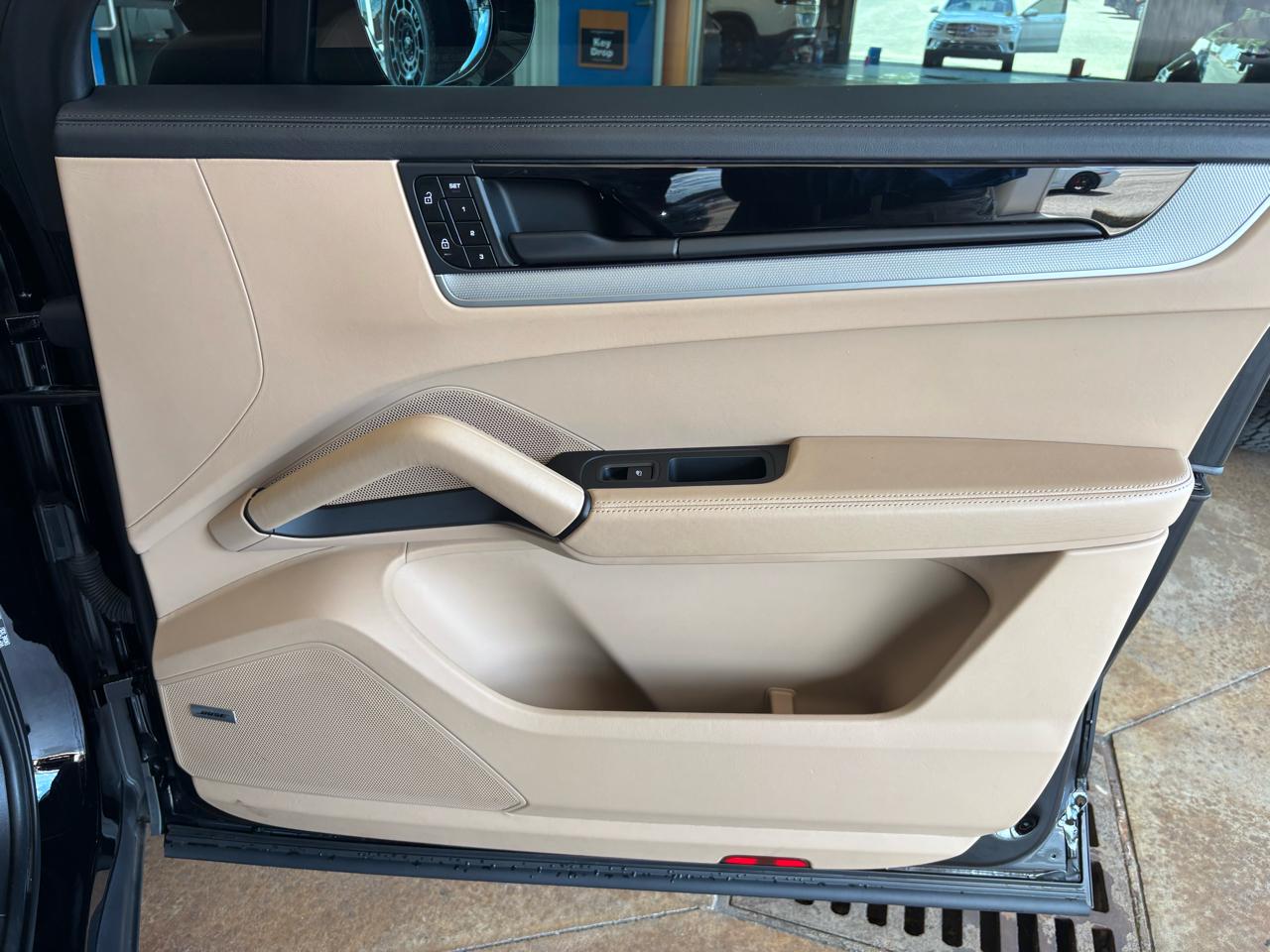 Porsche Cayenne Coupe AWD 2024