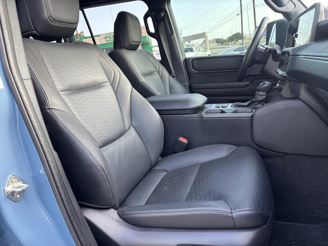 Toyota Land Cruiser 4dr 4WD 2025