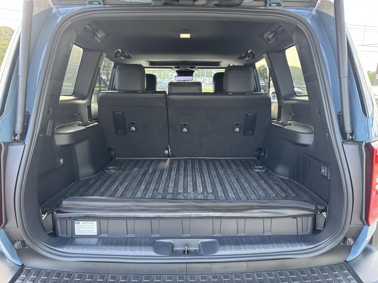 Toyota Land Cruiser 4dr 4WD 2025