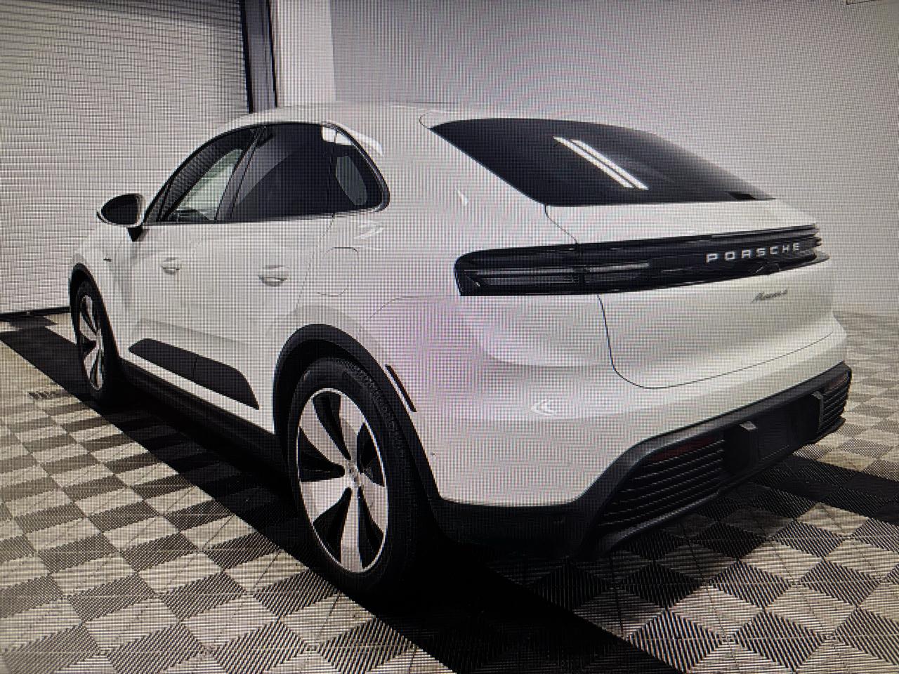 Porsche Macan Electric 4 AWD 2024