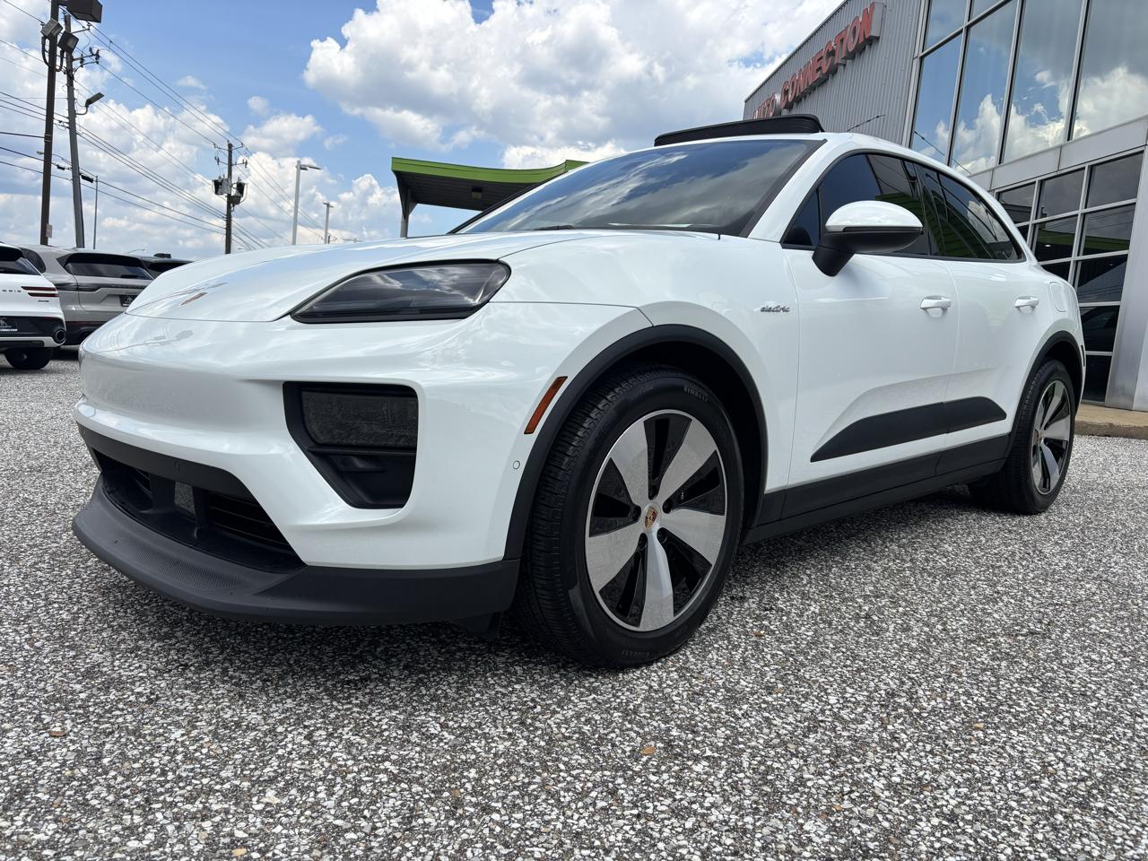 Porsche Macan Electric 4 AWD 2024