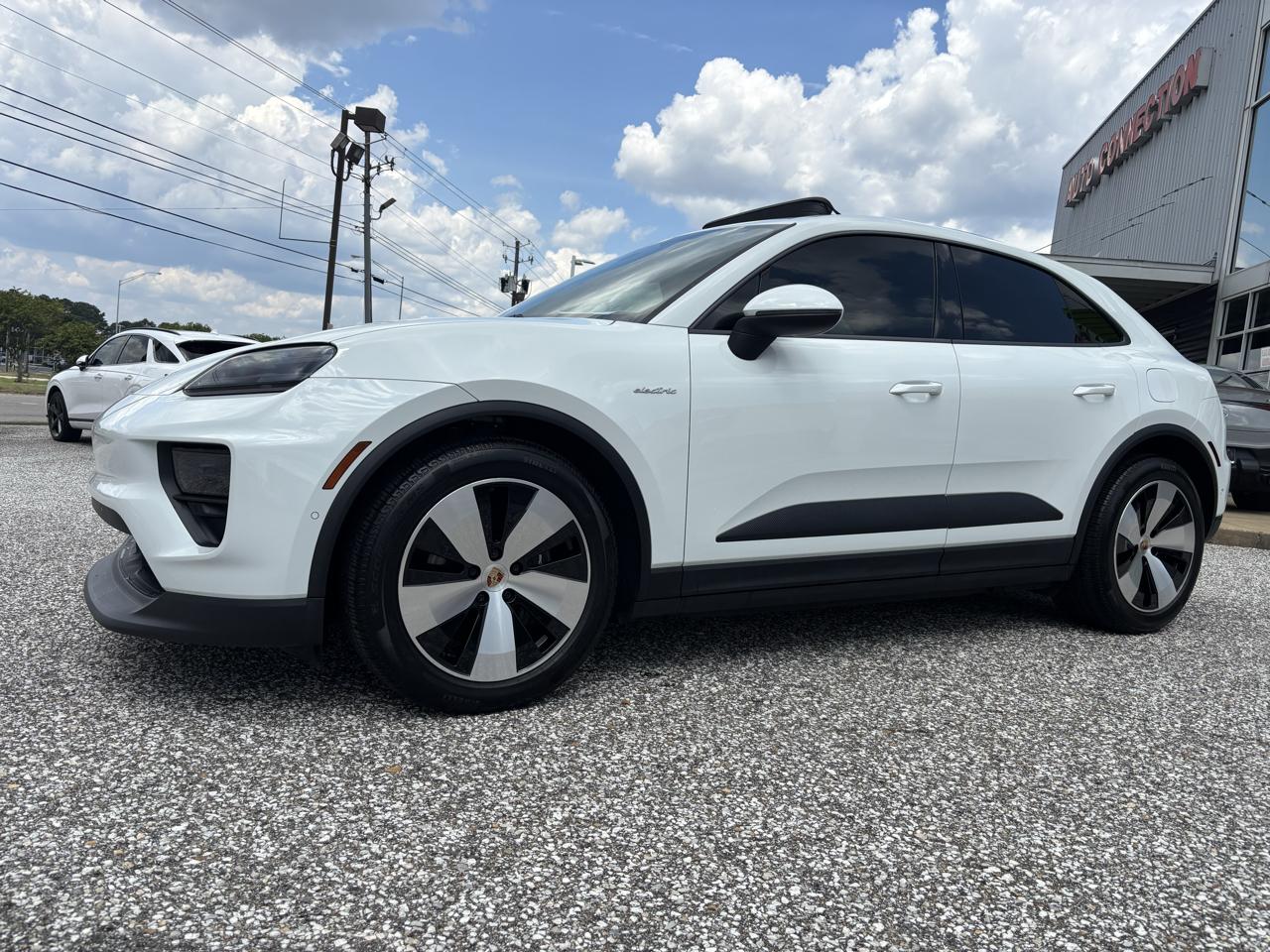 Porsche Macan Electric 4 AWD 2024