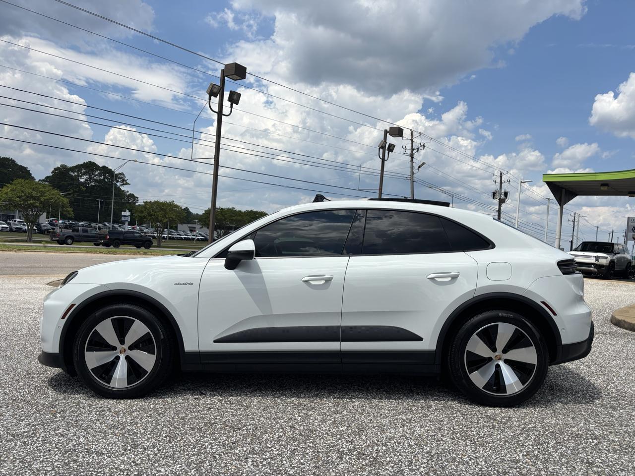 Porsche Macan Electric 4 AWD 2024