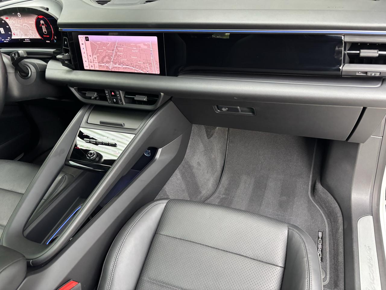 Porsche Macan Electric 4 AWD 2024