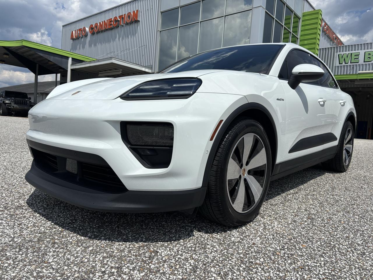 2024 Porsche Macan Base - Photo 11