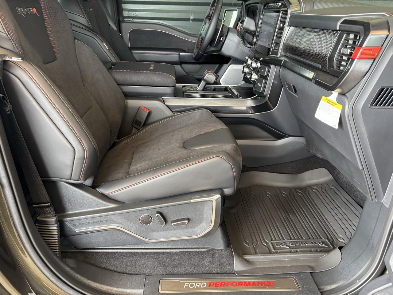 Ford F-150 Raptor 4WD SuperCrew 5.5' Box 2026