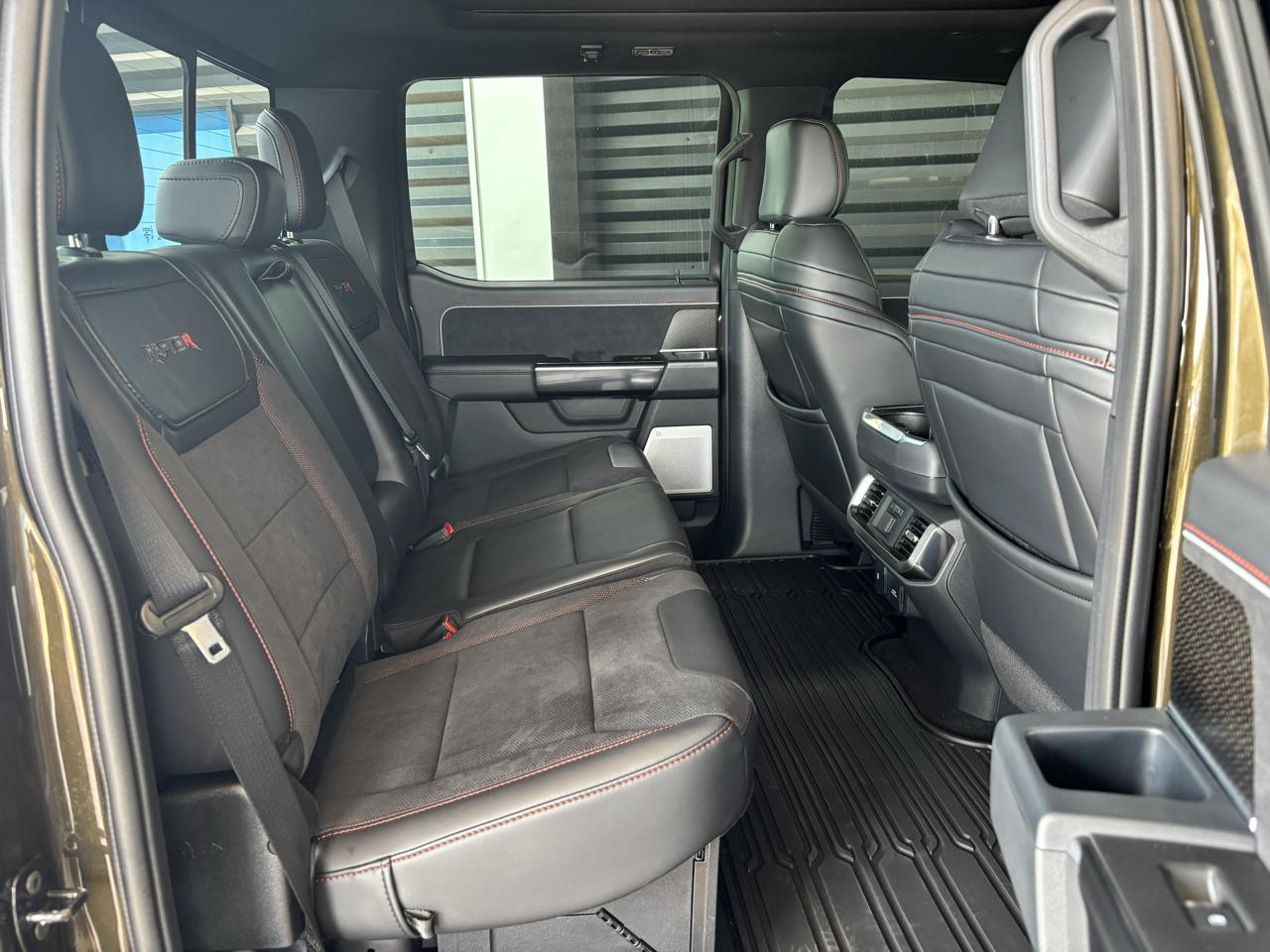 Ford F-150 Raptor 4WD SuperCrew 5.5' Box 2026