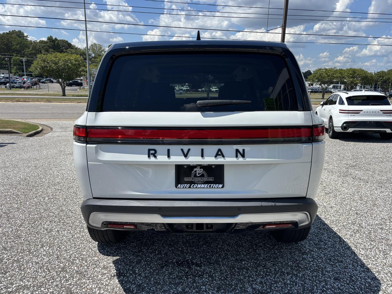 Rivian R1S Adventure Quad-Motor Large Pack 2024