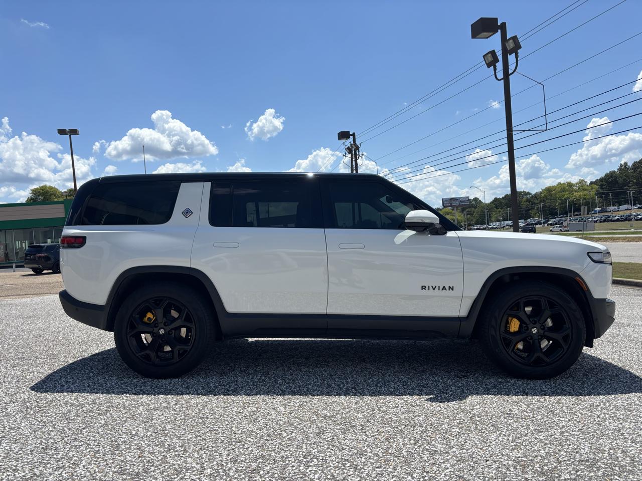 Rivian R1S Adventure Quad-Motor Large Pack 2024