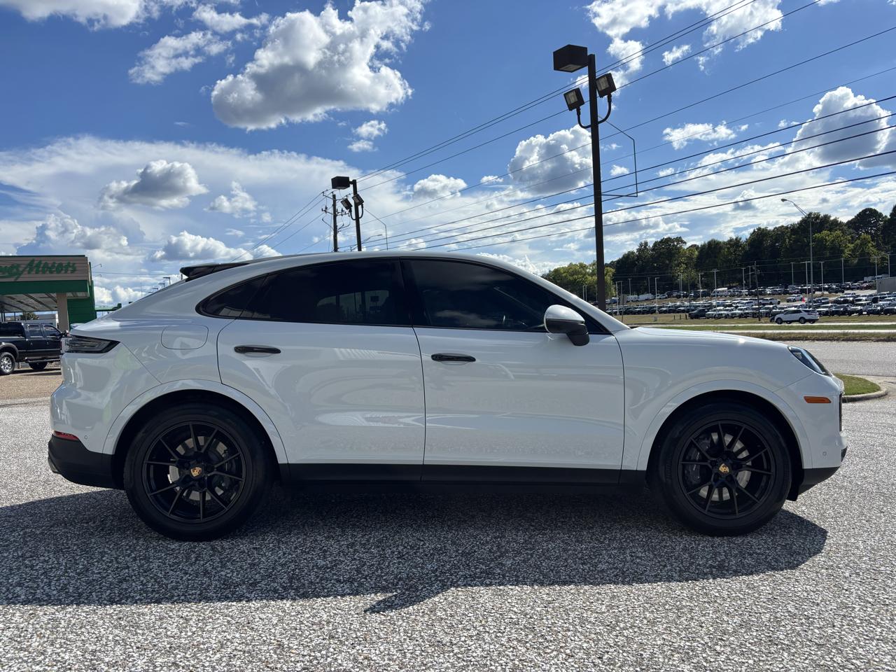 Porsche Cayenne Coupe AWD 2025