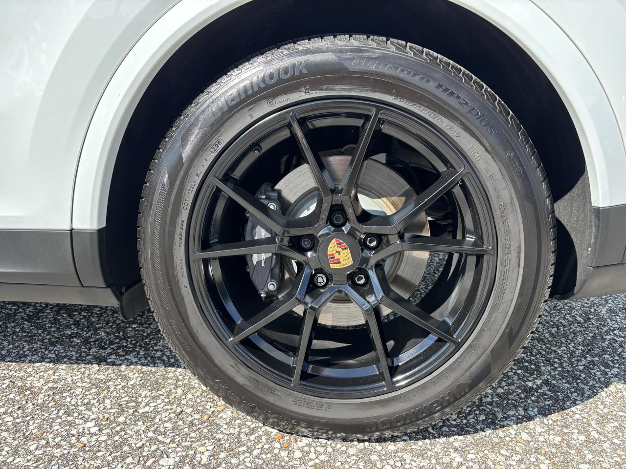 Porsche Cayenne Coupe AWD 2025
