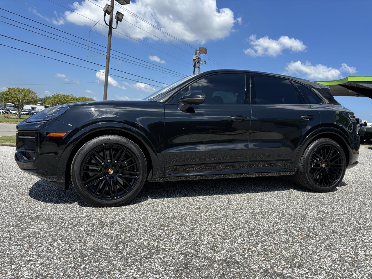 Porsche Cayenne photo 2