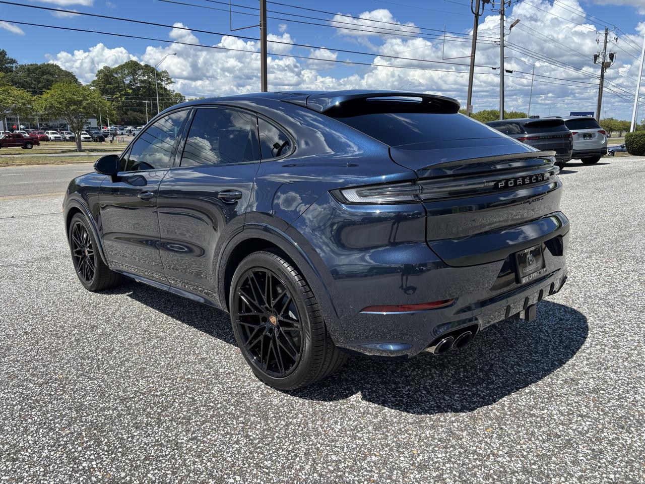 Porsche Cayenne S Coupe AWD 2025