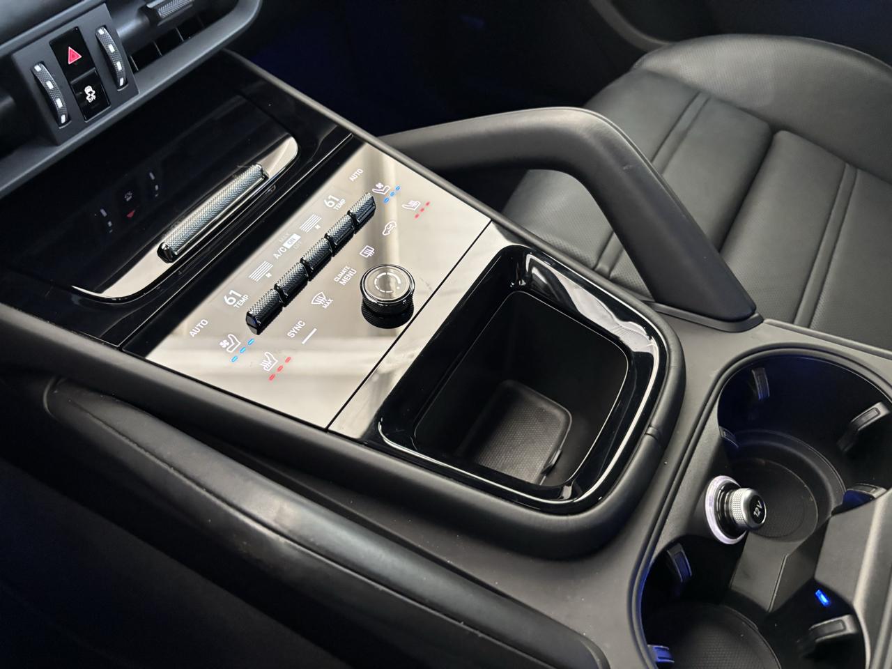 Porsche Cayenne S Coupe AWD 2025