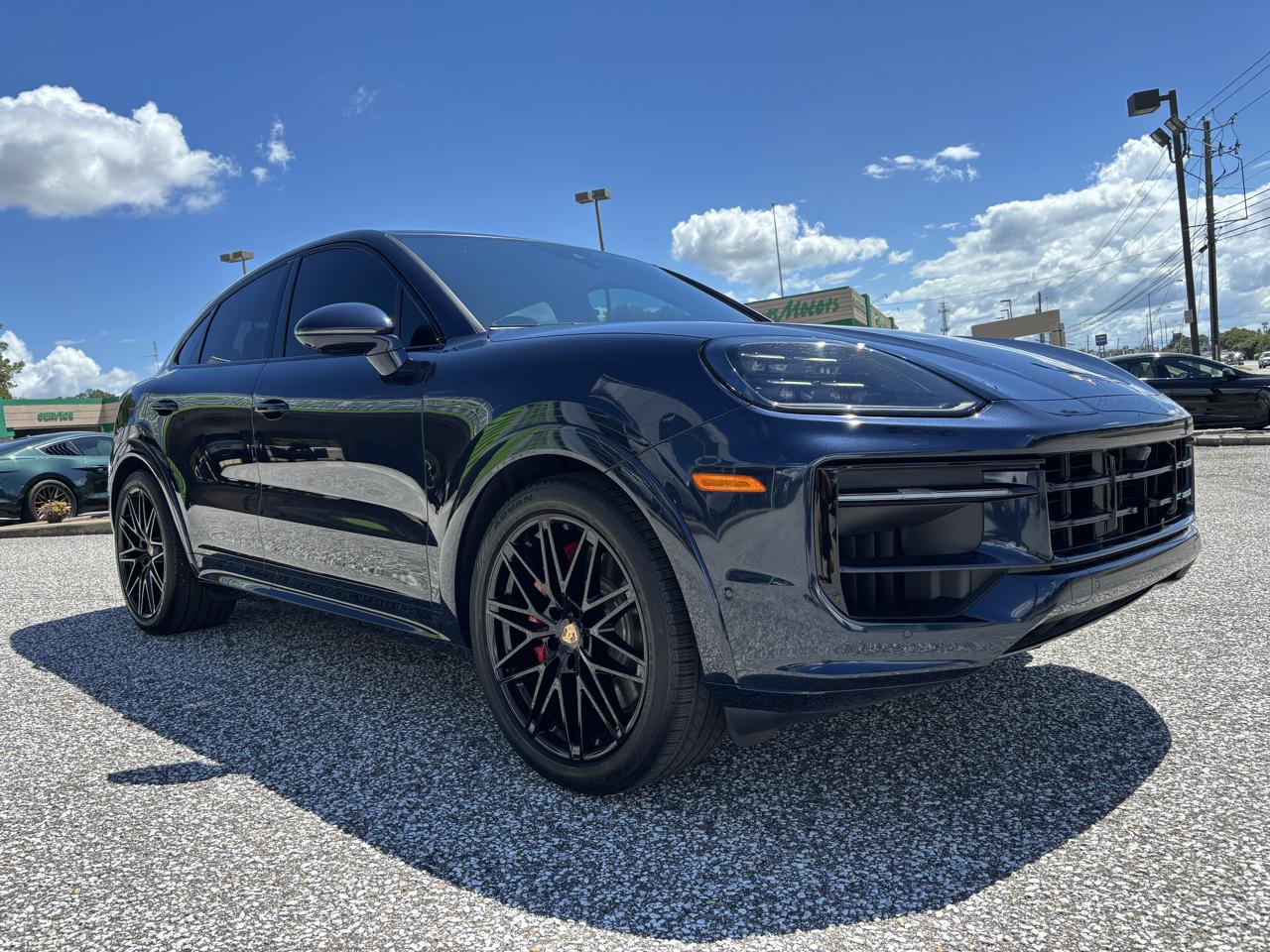 Porsche Cayenne S Coupe AWD 2025