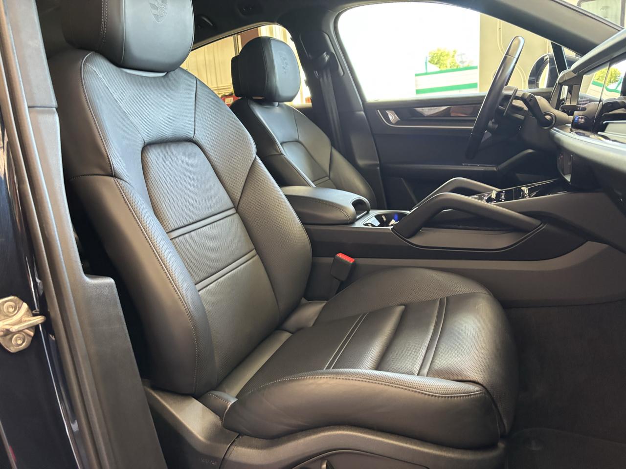 Porsche Cayenne S Coupe AWD 2025