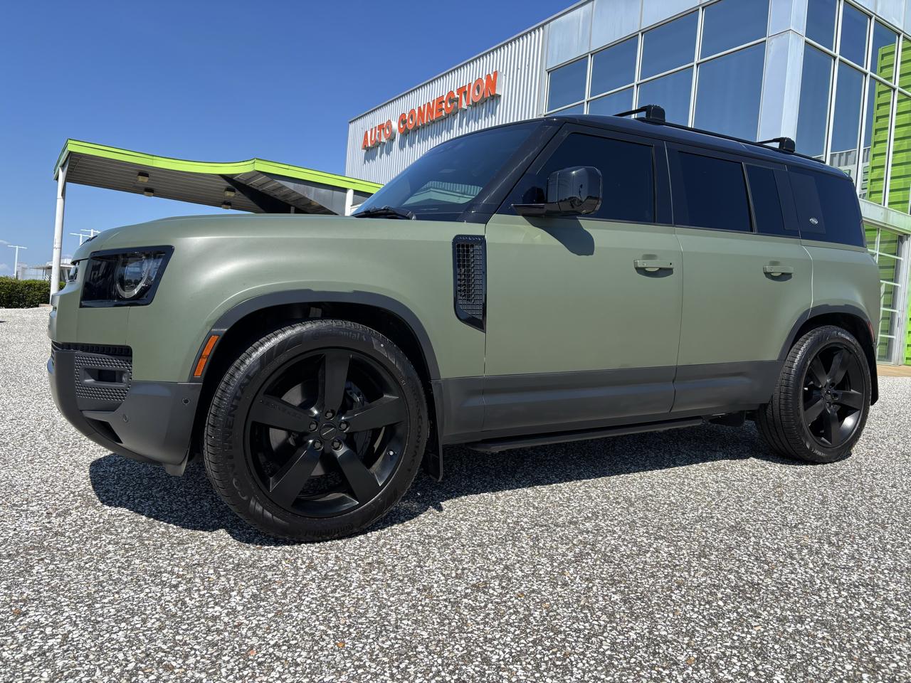 Land Rover Defender photo 43