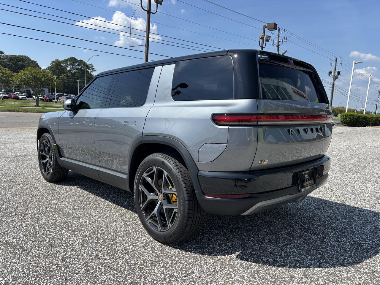 Rivian R2 Performance AWD 2027