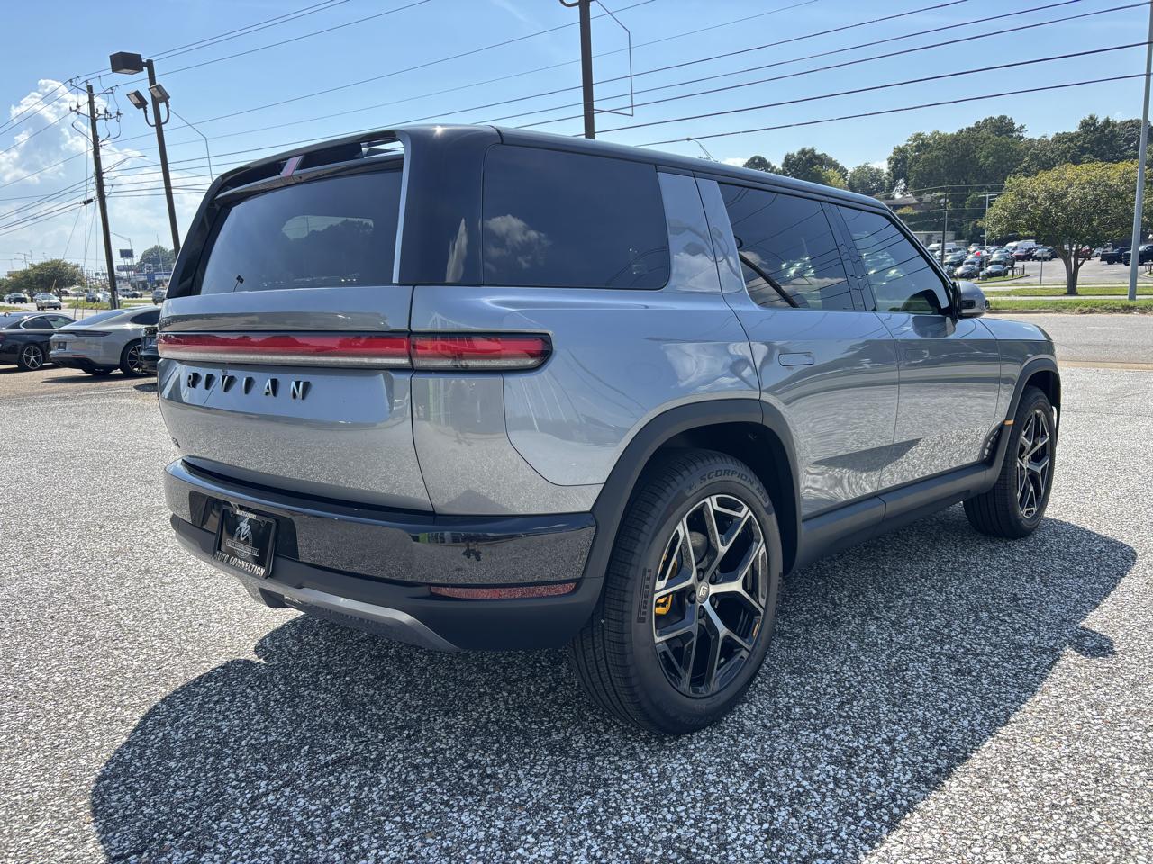 Rivian R2 Performance AWD 2027