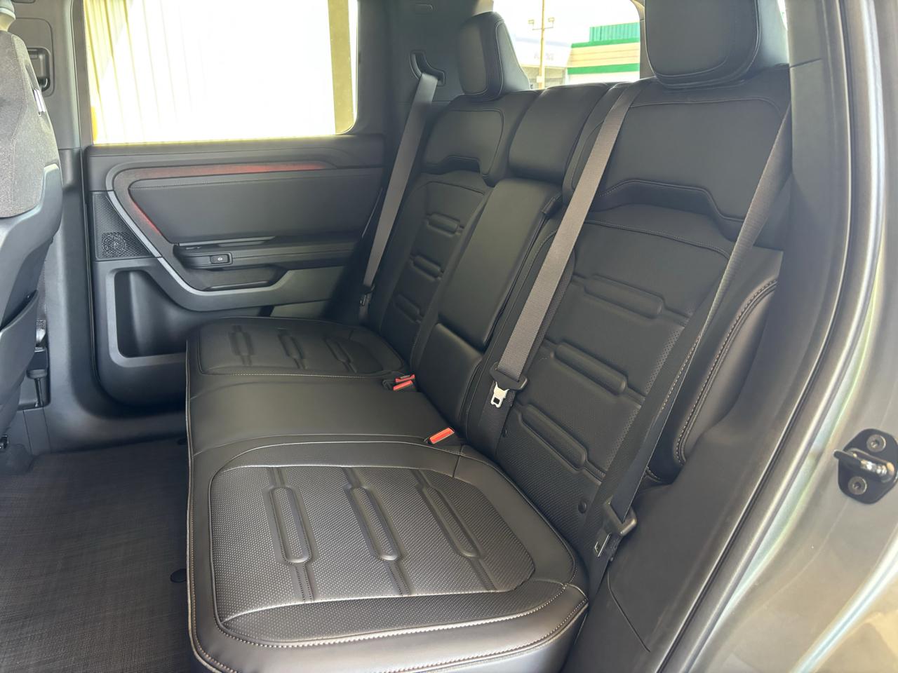 Rivian R2 Performance AWD 2027