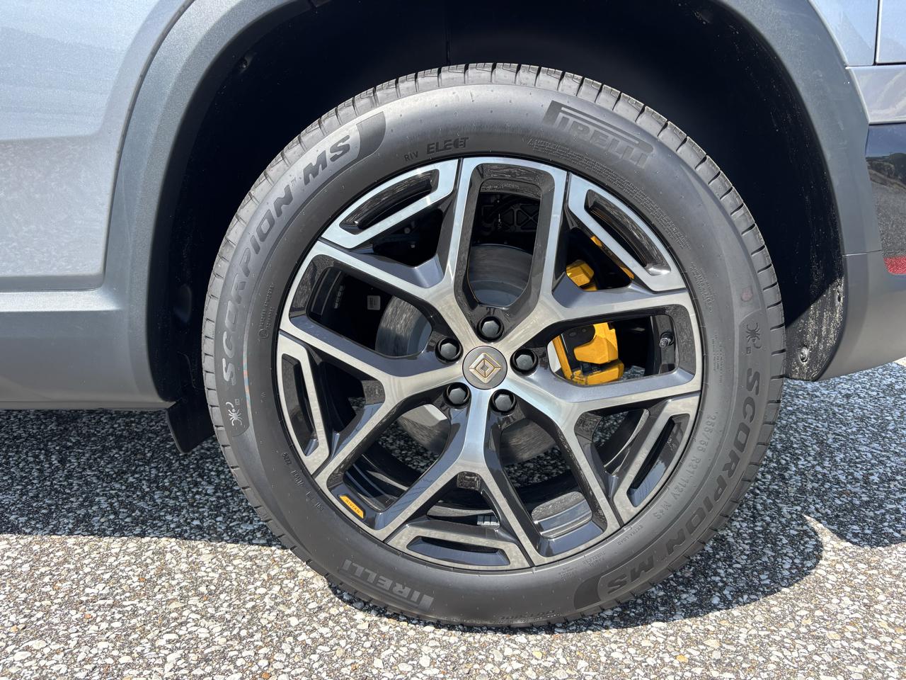 Rivian R2 Performance AWD 2027