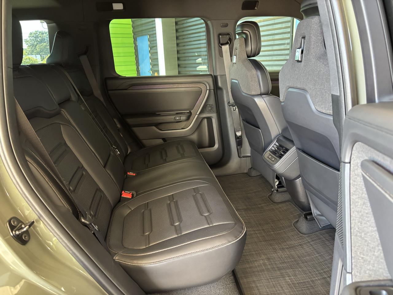 Rivian R2 Performance AWD 2027