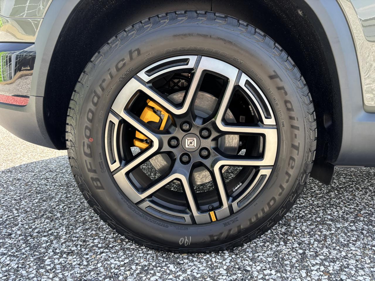Rivian R2 Performance AWD 2027