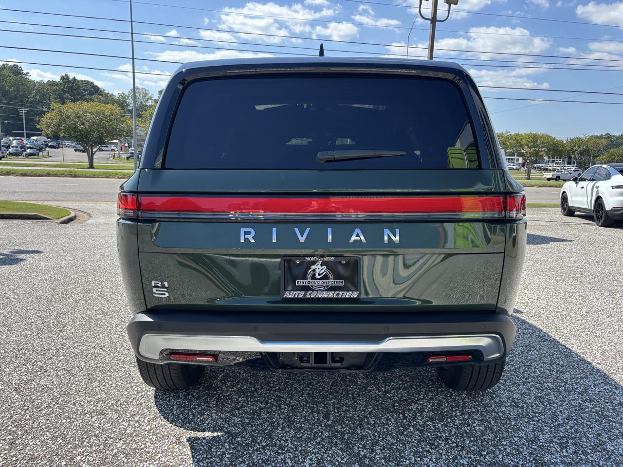 Rivian R1S Adventure Dual-Motor Standard Pack 2025