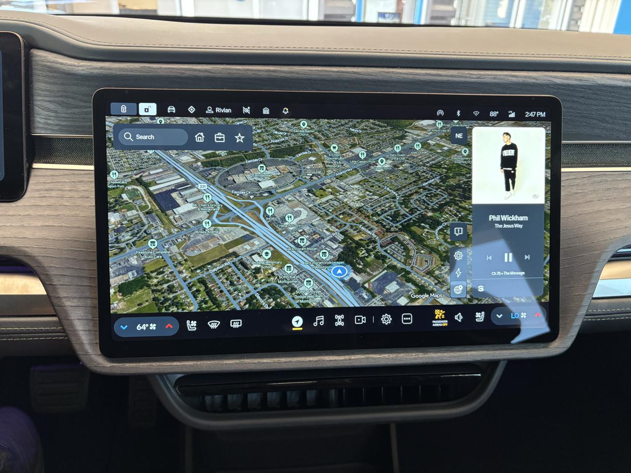 Rivian R1S Adventure Dual-Motor Standard Pack 2025
