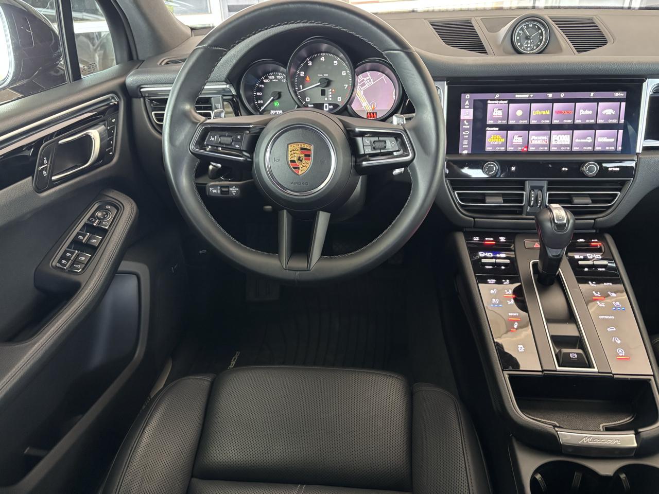 Porsche Macan photo 13