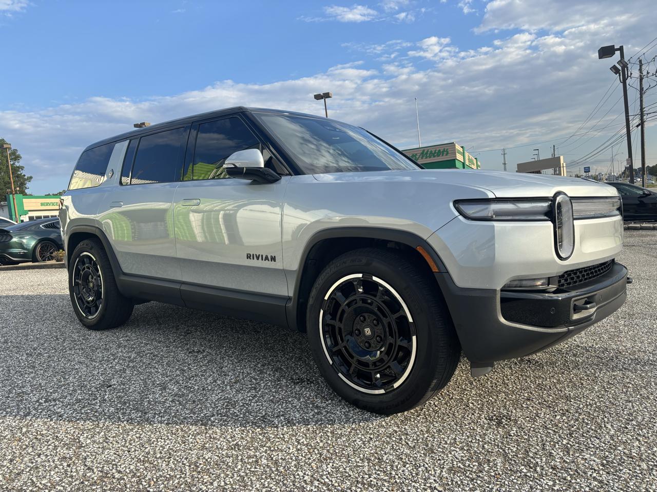 Rivian R1S Adventure Performance Dual-Motor Max Pack 2025
