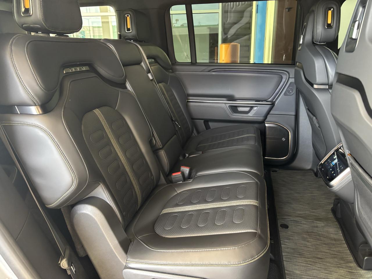 Rivian R1S Adventure Performance Dual-Motor Max Pack 2025