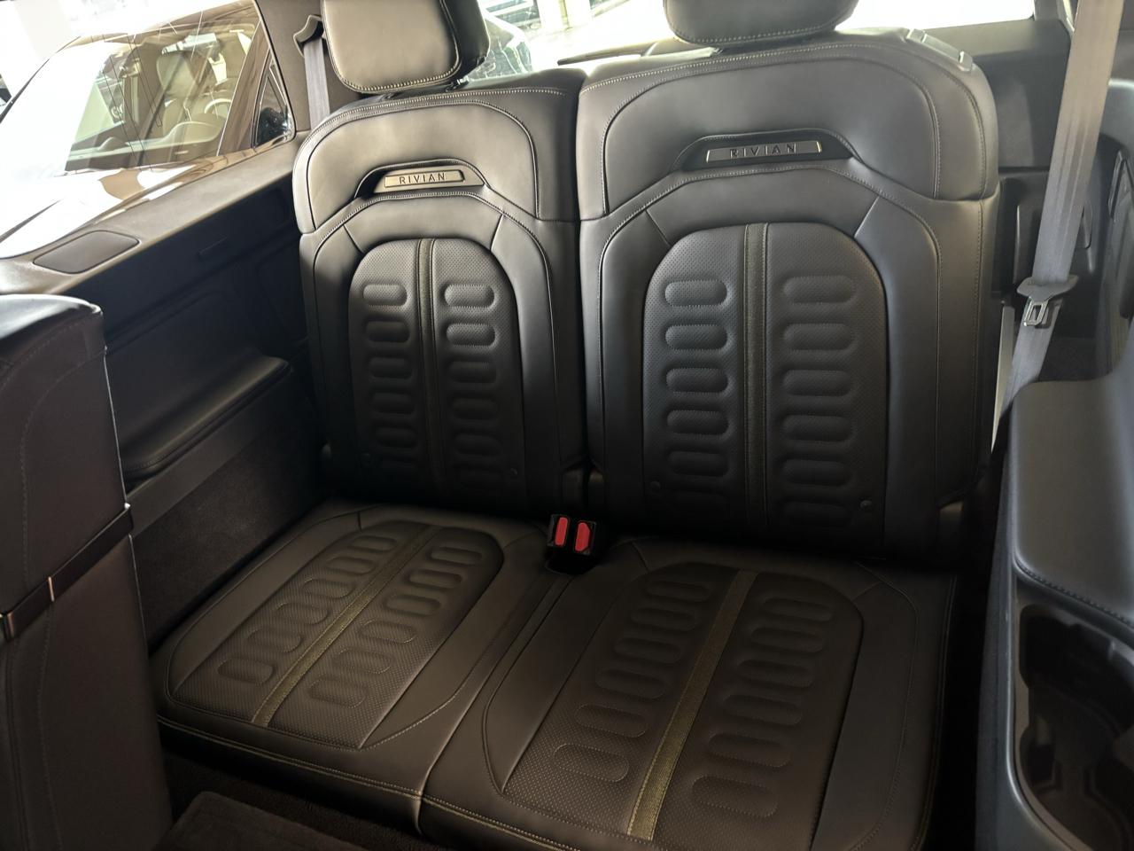 Rivian R1S Adventure Performance Dual-Motor Max Pack 2025