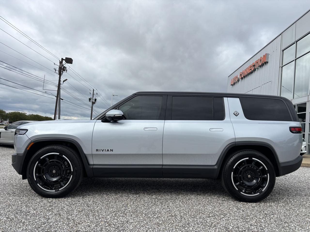 Rivian R1S Adventure Performance Dual-Motor Max Pack 2025