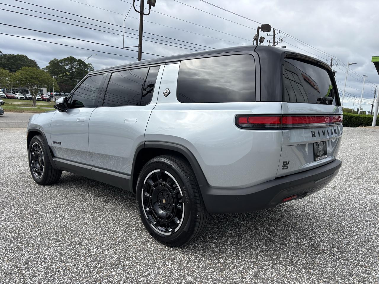 Rivian R1S Adventure Performance Dual-Motor Max Pack 2025