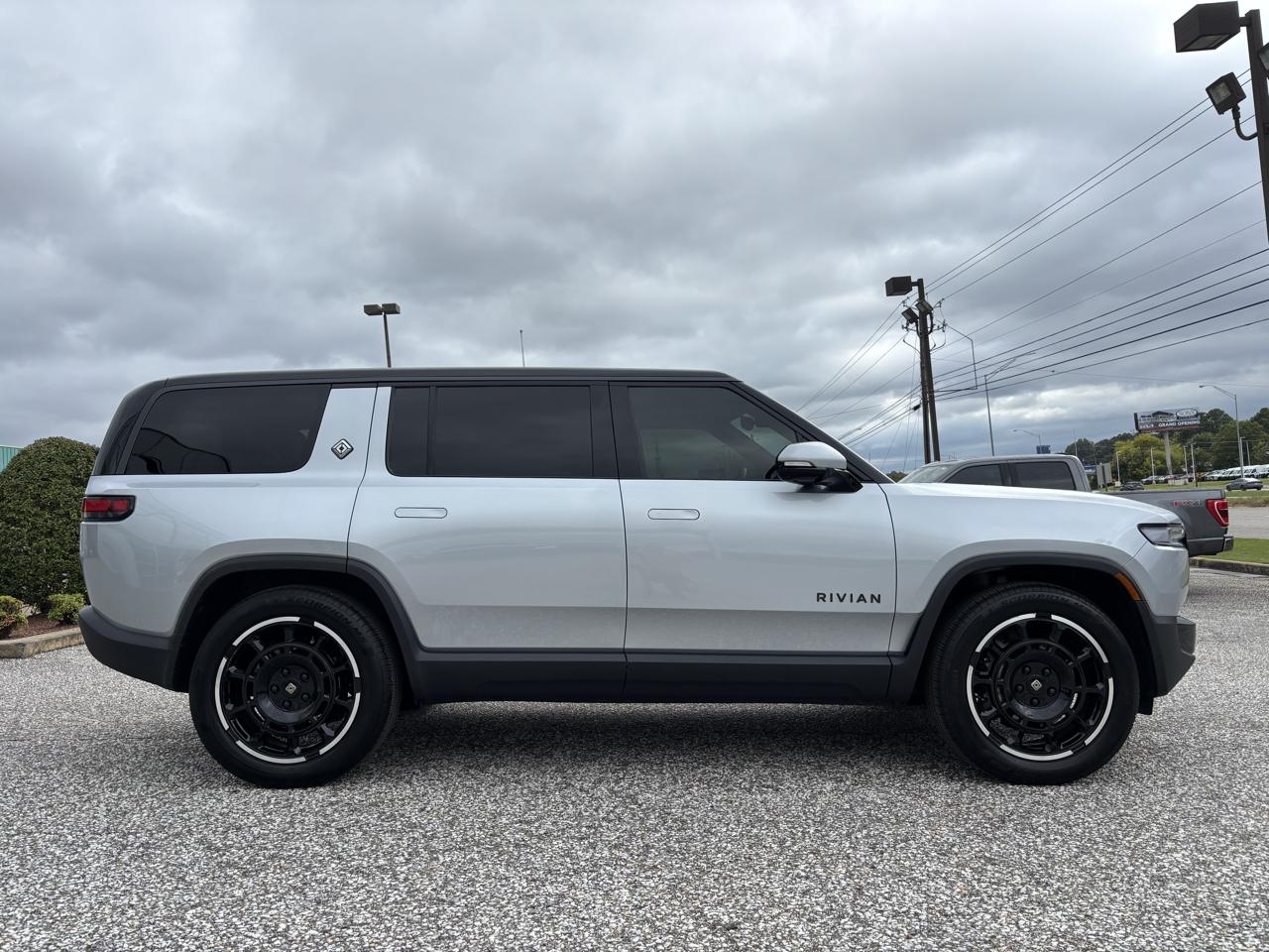 Rivian R1S Adventure Performance Dual-Motor Max Pack 2025
