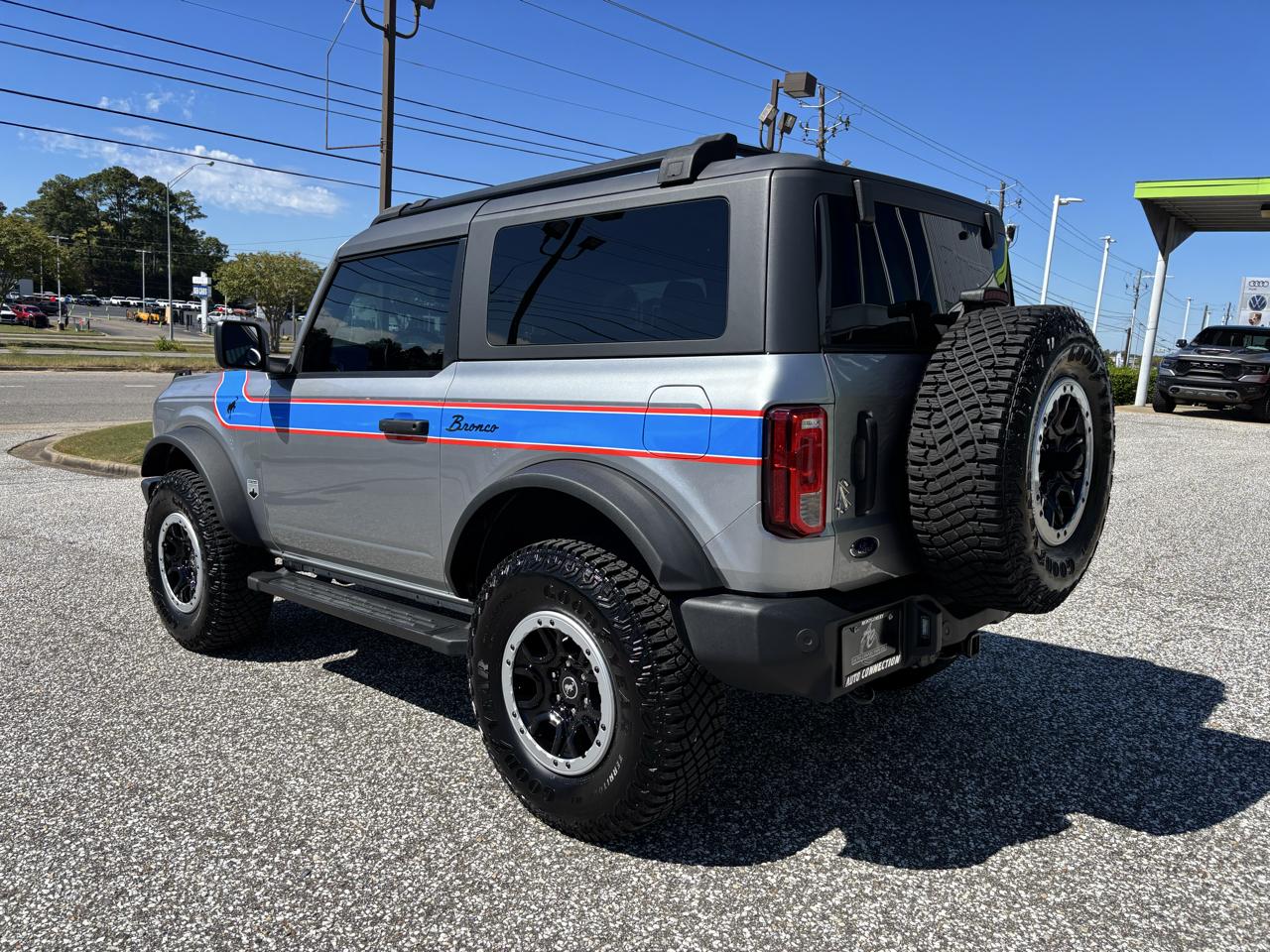 Ford Bronco photo 3