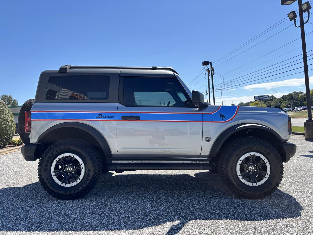 Ford Bronco photo 6