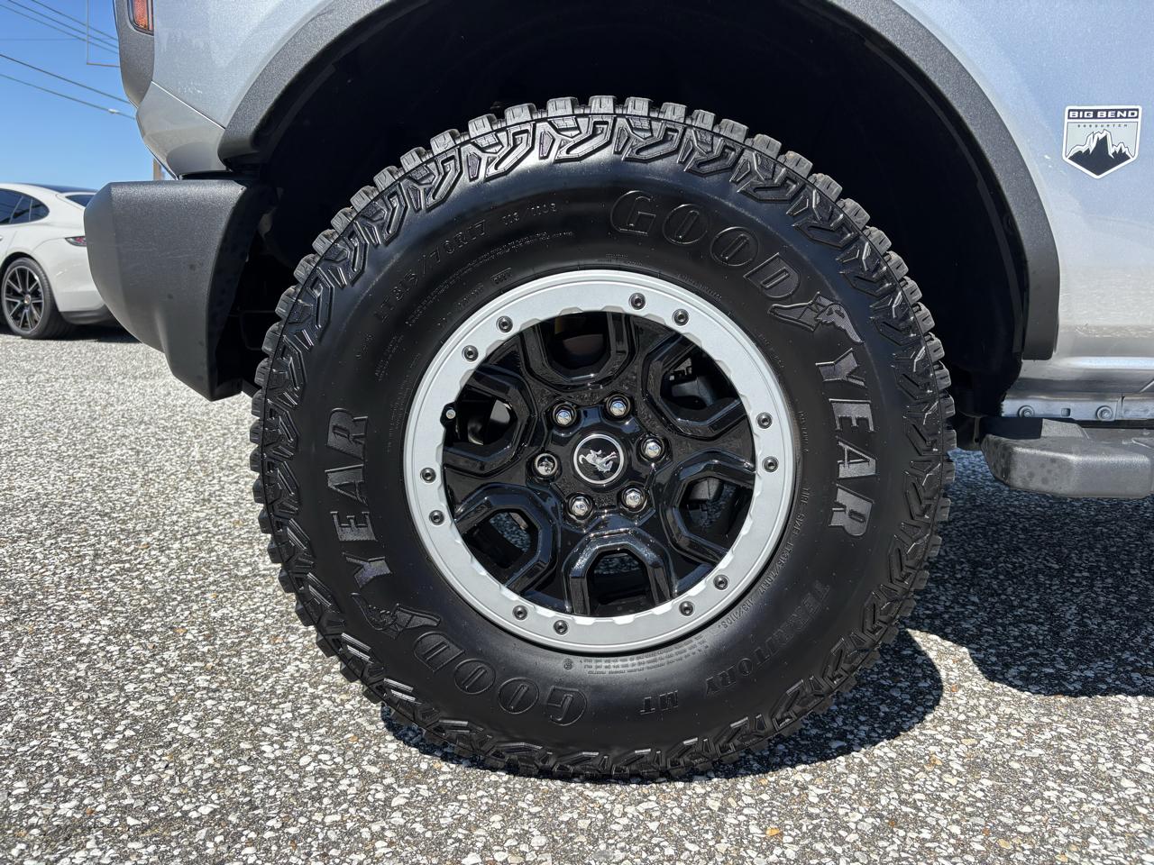 Ford Bronco photo 25