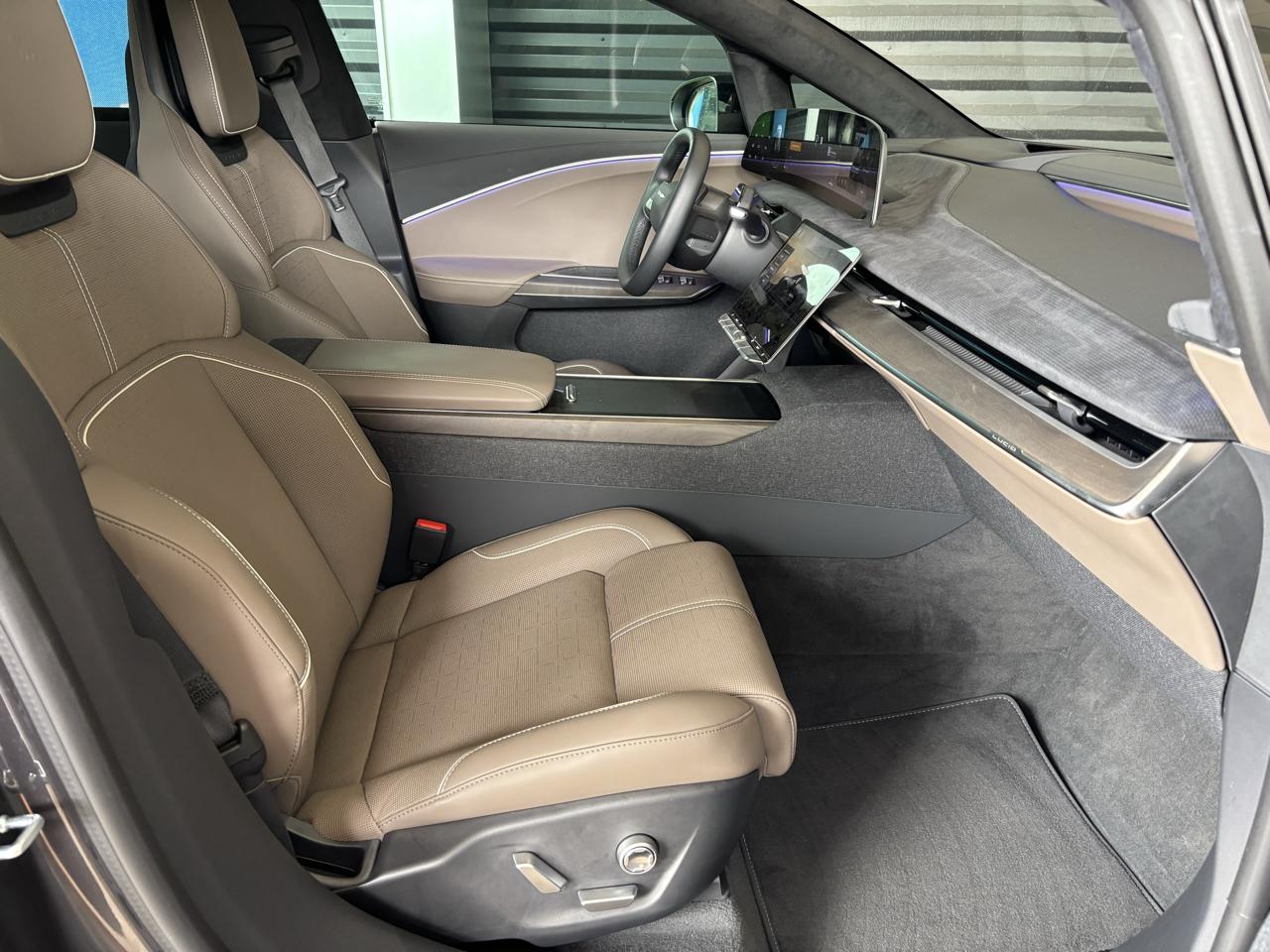 Lucid Gravity Grand Touring AWD 2026