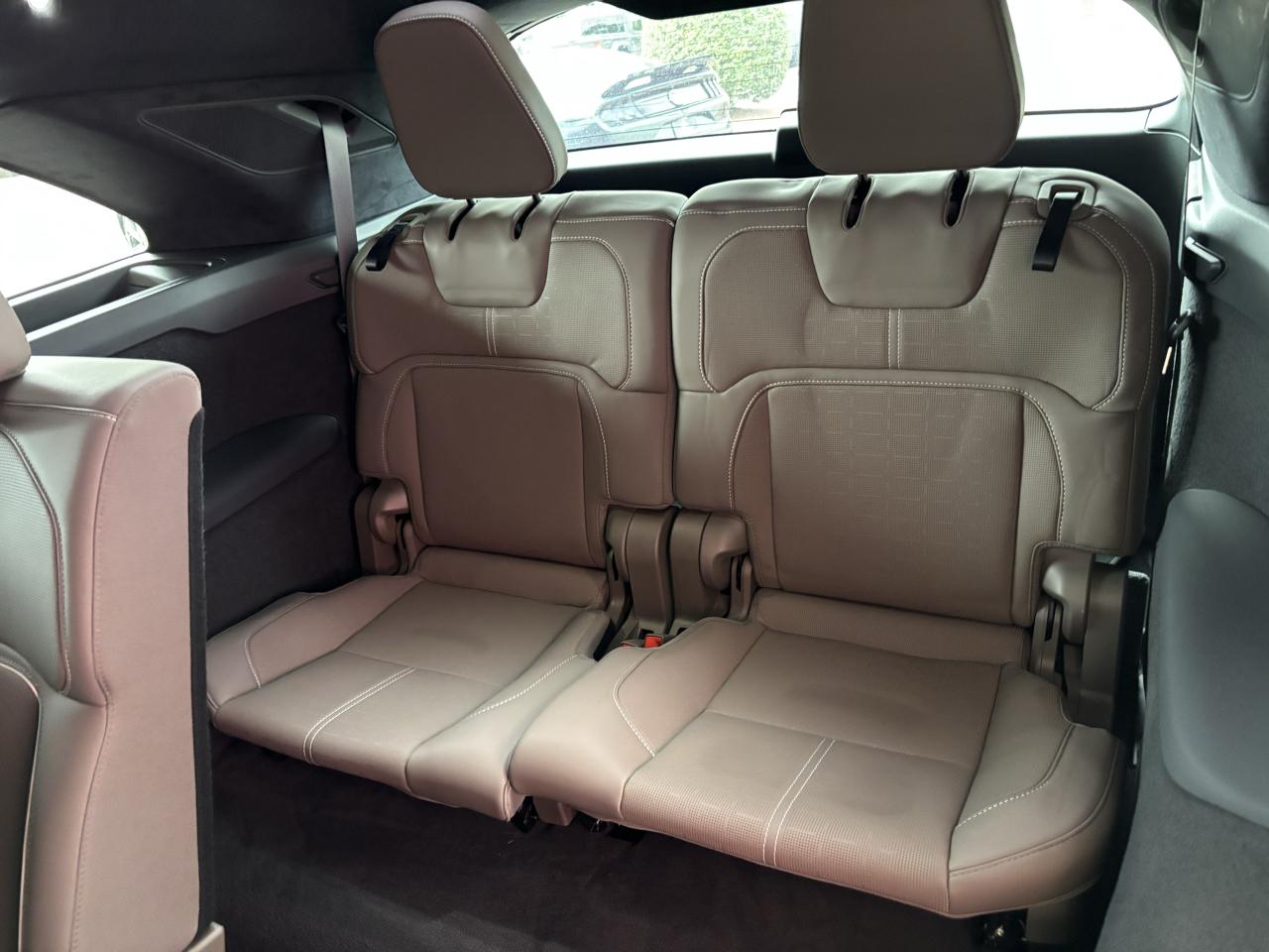 Lucid Gravity Grand Touring AWD 2026