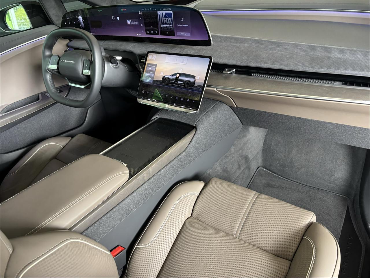 Lucid Gravity Grand Touring AWD 2026