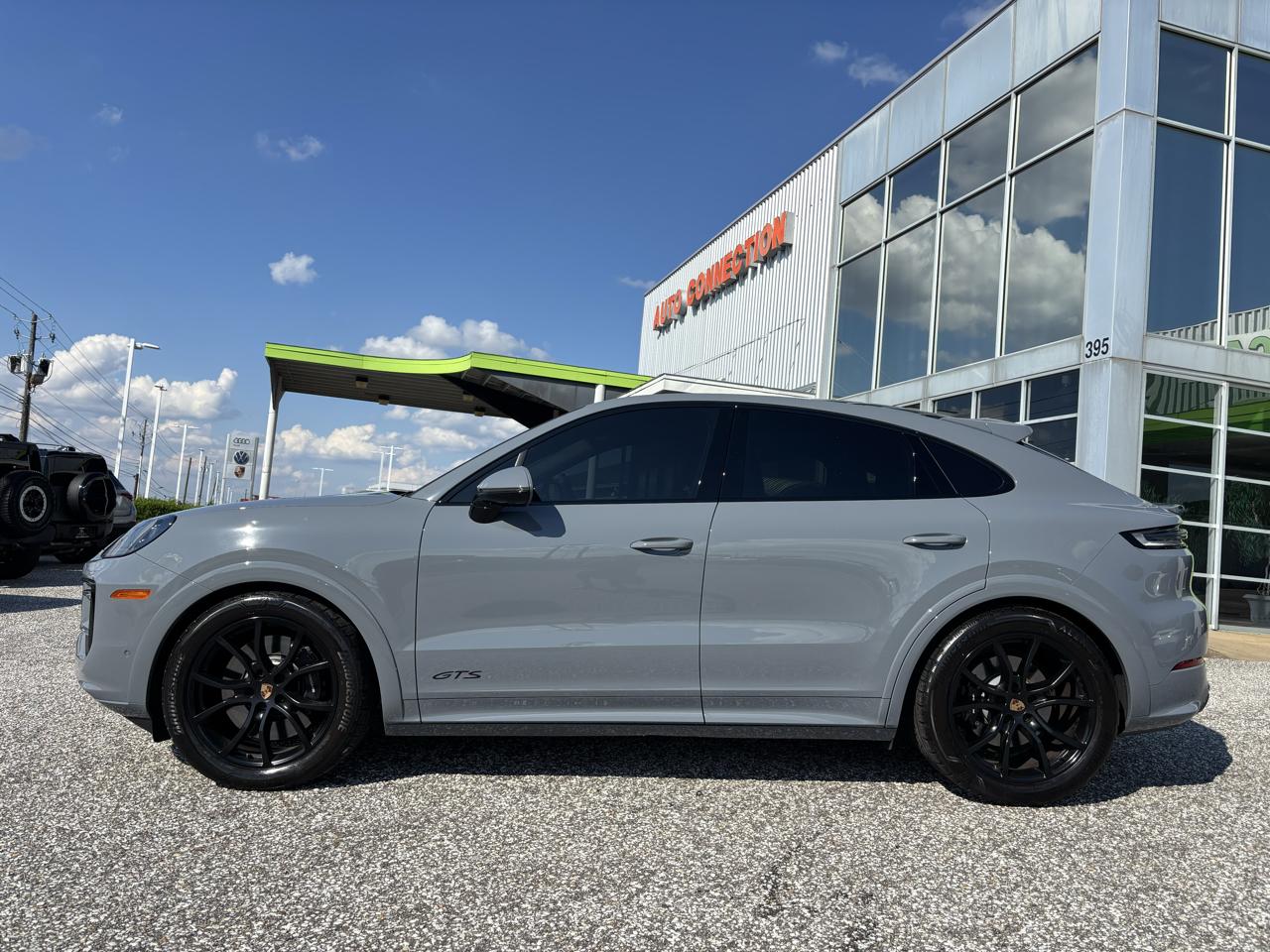 Porsche Cayenne GTS Coupe AWD 2025