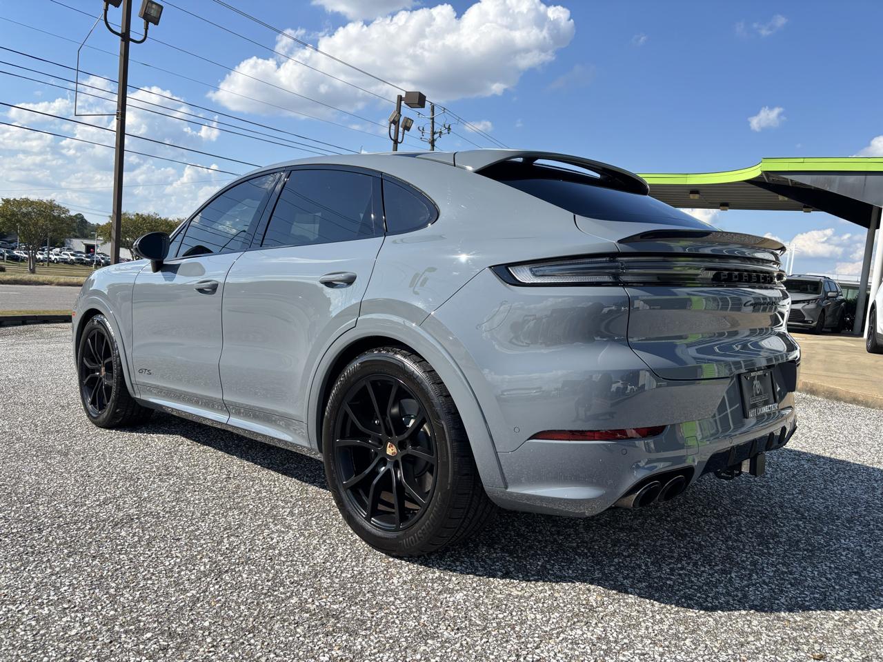 Porsche Cayenne GTS Coupe AWD 2025