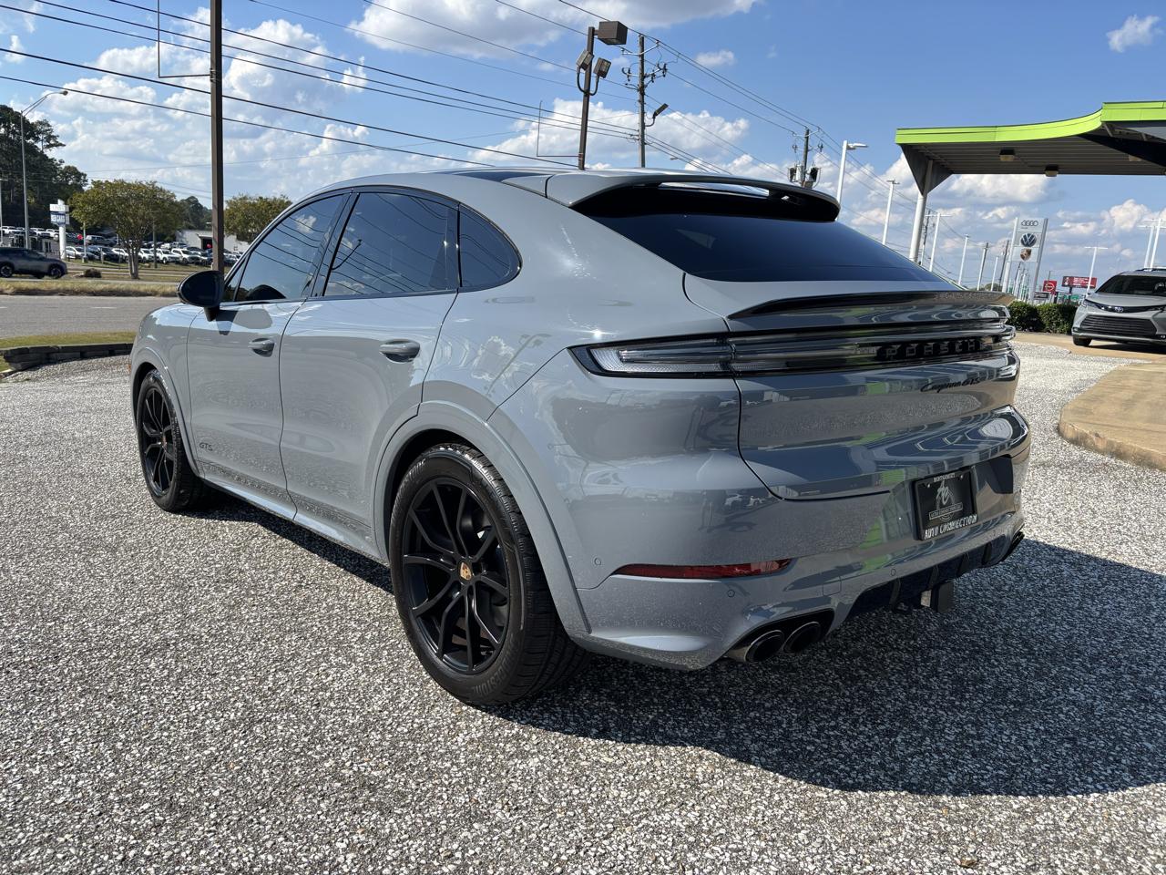 Porsche Cayenne GTS Coupe AWD 2025