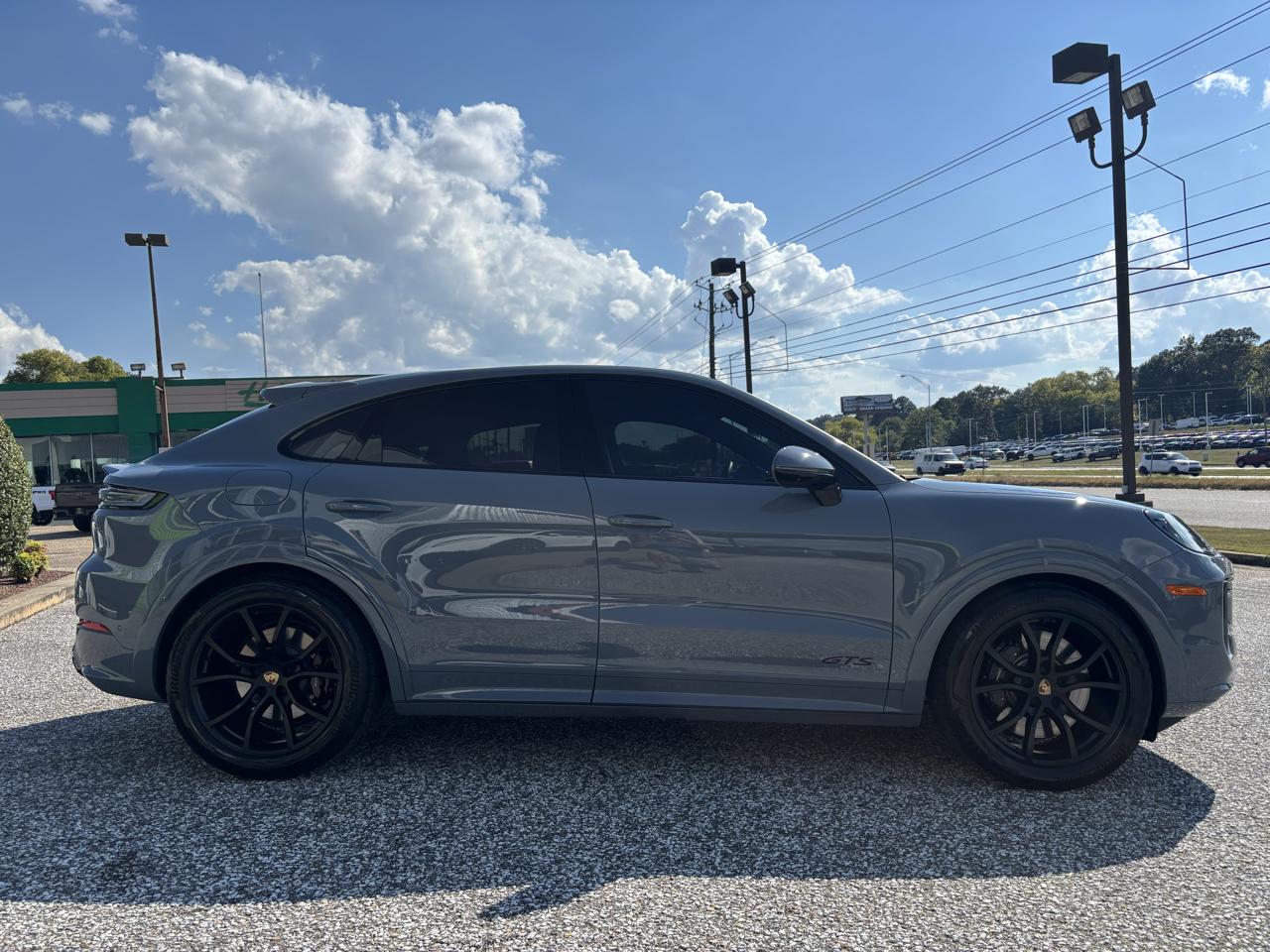Porsche Cayenne GTS Coupe AWD 2025