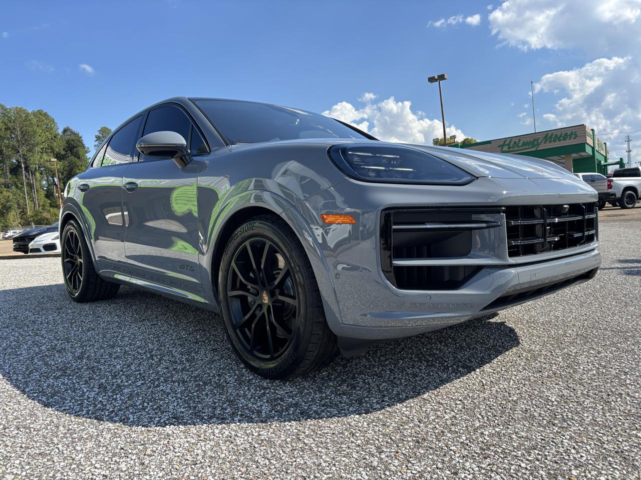 Porsche Cayenne GTS Coupe AWD 2025