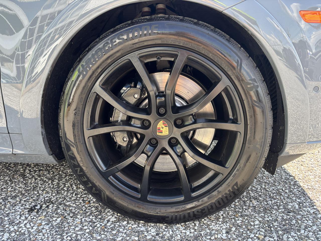 Porsche Cayenne GTS Coupe AWD 2025