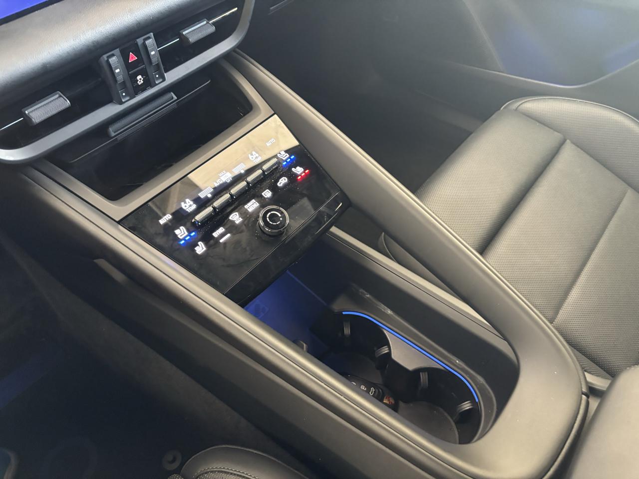 Porsche Macan Electric 4 AWD 2025